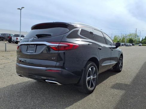 Used 2020 Buick Enclave Essence w/ Sport Touring Edition image 6