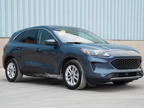 Used 2020 Ford Escape SE image 5