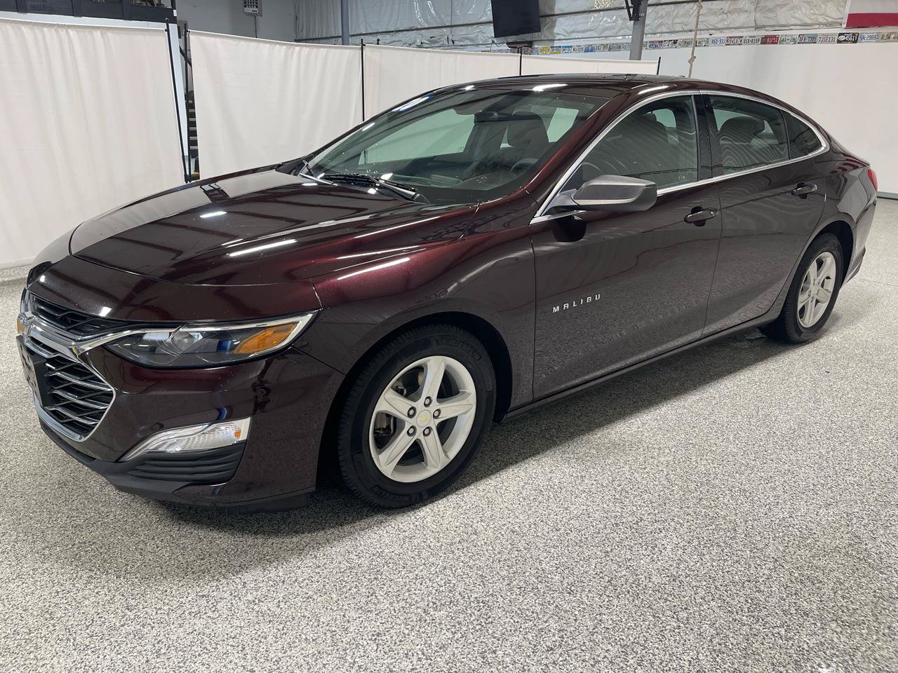 Used 2020 Chevrolet Malibu LS FWD image 3