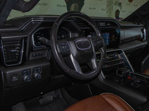 Used 2023 GMC Sierra 1500 Denali Ultimate AWD/4WD image 5