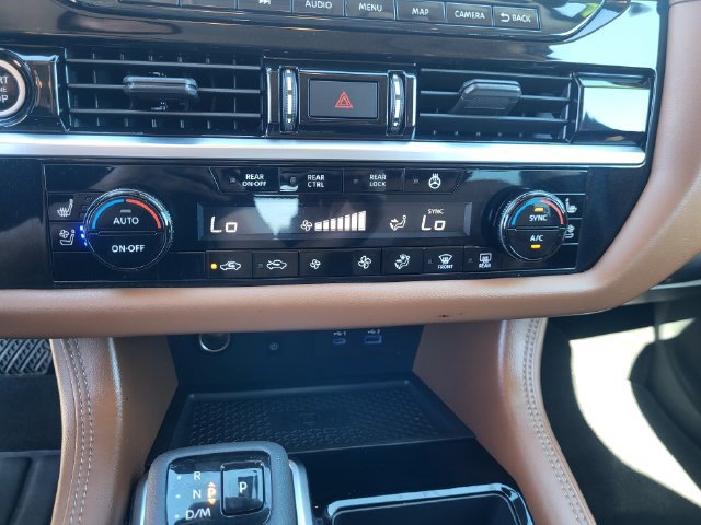 Used 2023 Nissan Pathfinder Platinum w/ Lighting Package (N93) FWD image 17