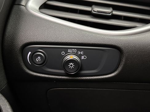 Used 2024 Chevrolet Malibu LT image 18