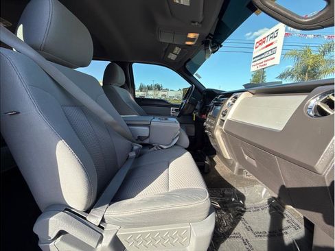 Used 2011 Ford F150 XLT w/ XLT Chrome Pkg image 13