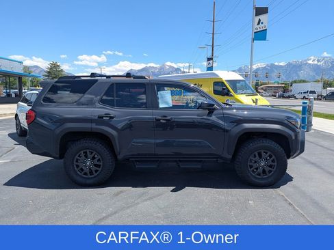 Used 2025 Toyota 4Runner SR5 AWD/4WD image 2