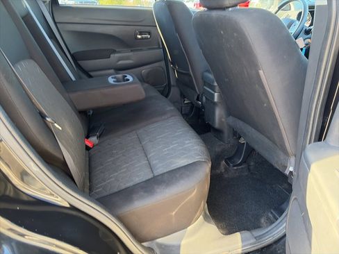 Used 2023 Mitsubishi Outlander Sport SE image 12