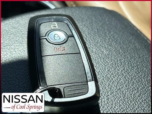 Used 2018 Ford Explorer XLT FWD image 32