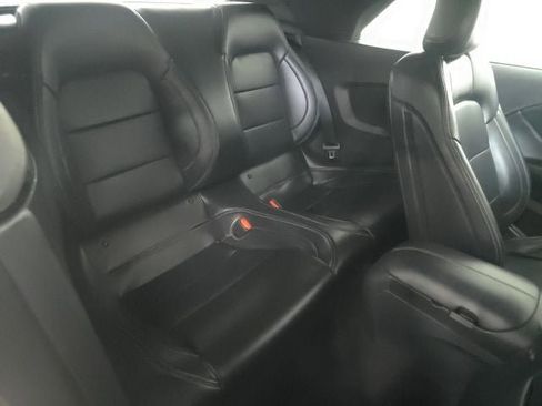 Used 2025 Ford Mustang Premium image 5