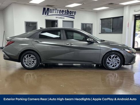 Used 2024 Hyundai Elantra SEL FWD image 4