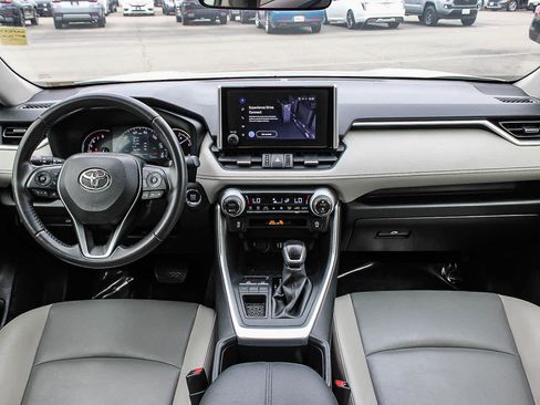 Used 2023 Toyota RAV4 XLE Premium FWD image 12