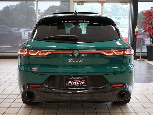 Used 2024 Alfa Romeo Tonale Veloce AWD/4WD image 16