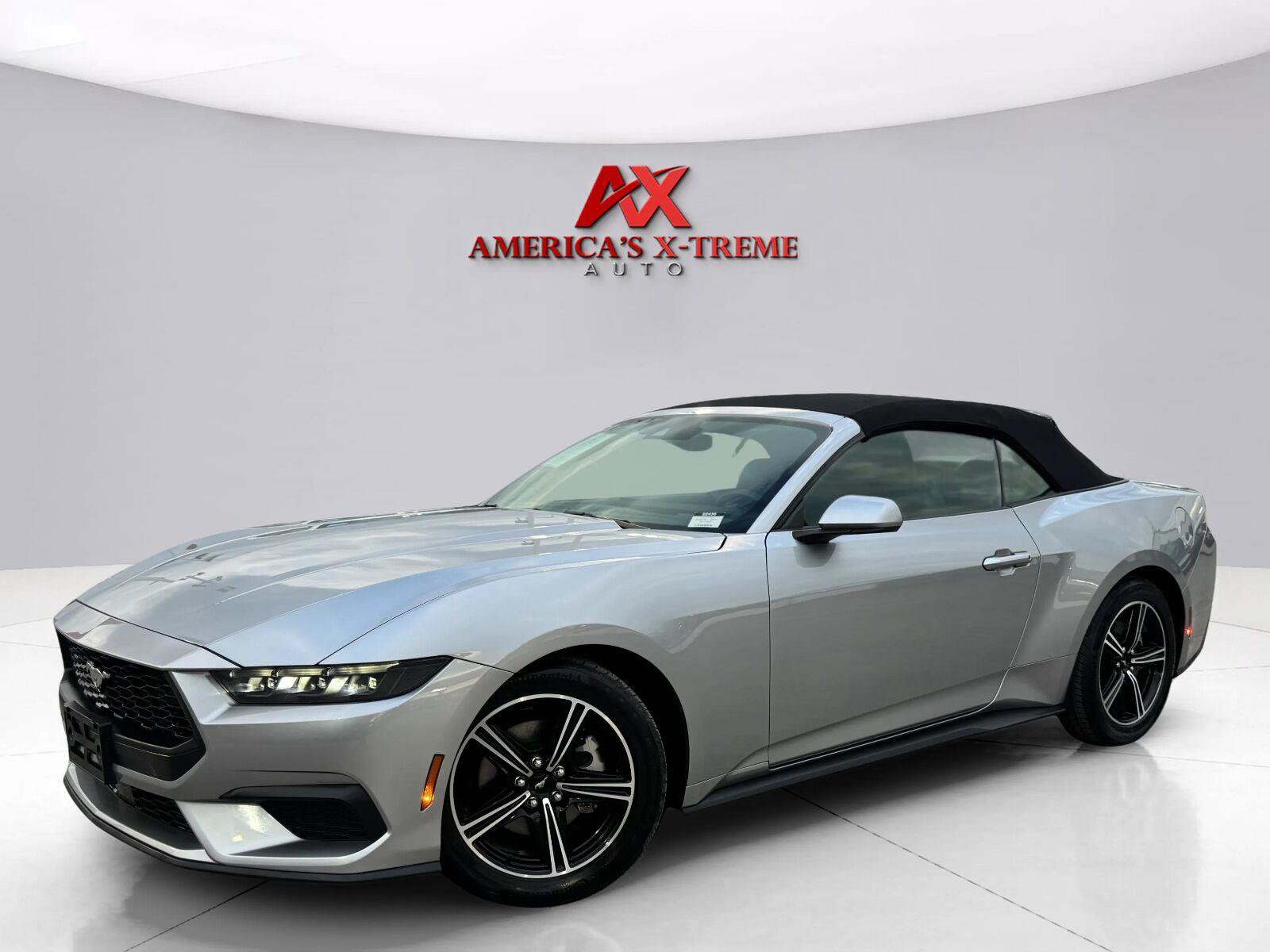 Used 2025 Ford Mustang Premium RWD image 1