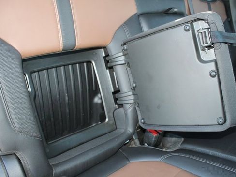 Used 2022 Chevrolet Silverado 2500 High Country w/ Safety Package II image 22