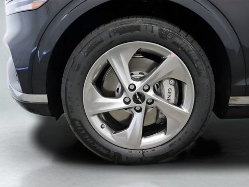 New 2026 Genesis GV70 2.5T Select AWD/4WD image 3