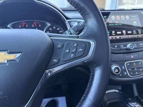Used 2018 Chevrolet Malibu Premier w/ Premier Sun and Wheel Package FWD image 70