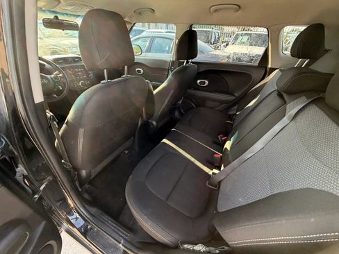 Used 2018 Kia Soul + FWD image 21