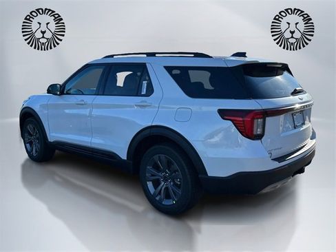 New 2026 Ford Explorer Active image 7