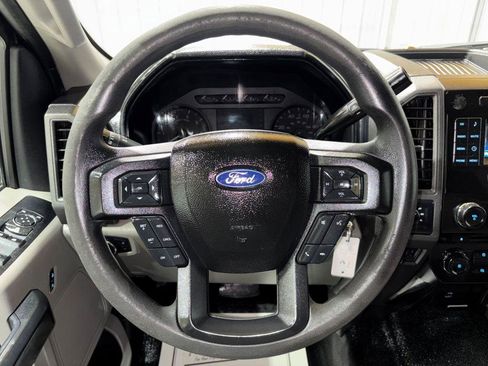 Used 2018 Ford F250 XL w/ Power Equipment Group AWD/4WD image 18