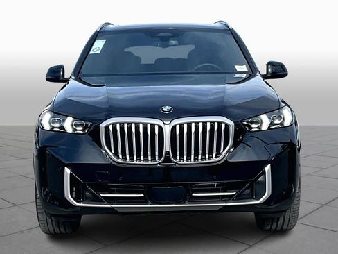 Used 2026 BMW X5 sDrive40i w/ Executive Package image 3