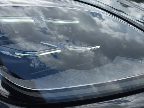 Used 2025 Porsche Cayenne image 15