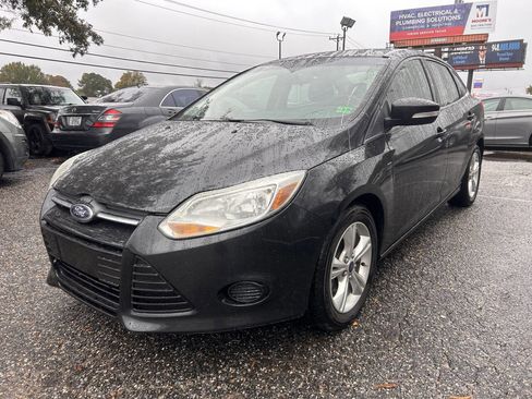 Used 2014 Ford Focus SE image 2