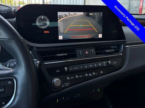 Used 2024 Lexus ES 350 w/ Premium Package FWD image 8