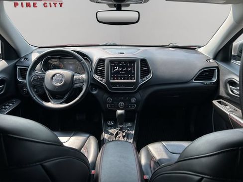 Used 2019 Jeep Cherokee Trailhawk w/ Comfort & Convenience Group AWD/4WD image 19