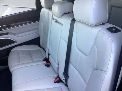 Used 2021 Kia Telluride EX image 17