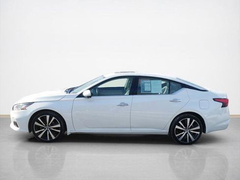 Certified 2020 Nissan Altima 2.5 Platinum image 6