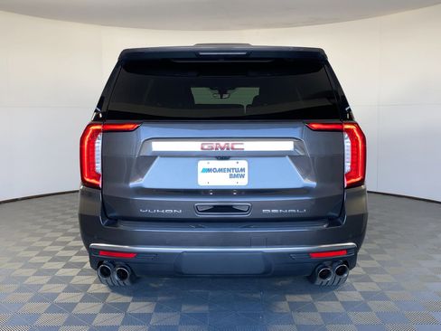 Used 2021 GMC Yukon Denali w/ Denali Premium Package image 8