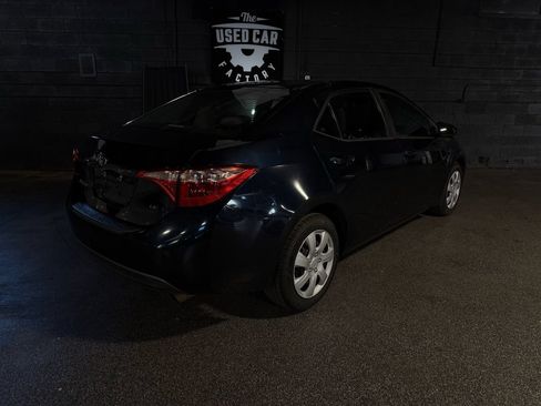 Used 2019 Toyota Corolla LE w/ Carpet Mat Package (TMS) FWD image 6