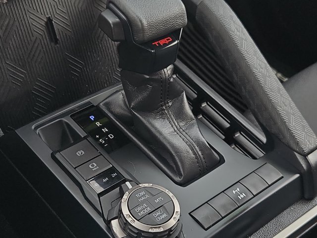Certified 2026 Toyota Tacoma TRD Off-Road AWD/4WD image 23