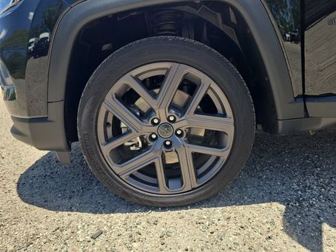 New 2026 Jeep Compass Latitude AWD/4WD image 28