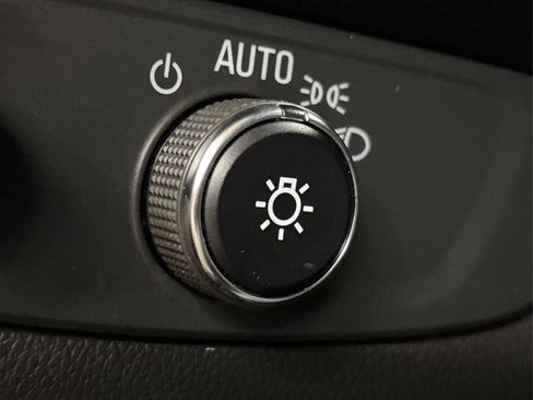 Used 2023 Chevrolet Traverse LT w/ Midnight/Sport Edition image 24