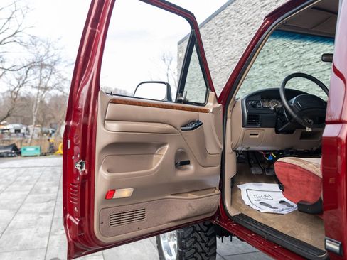 Used 1997 Ford F250 4x4 Regular Cab Heavy Duty image 31