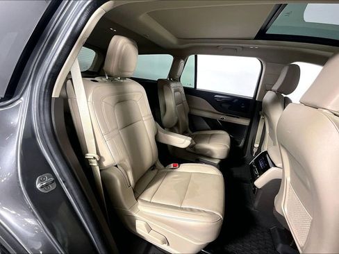 Used 2023 Lincoln Aviator Reserve w/ Equipment Group 201A AWD/4WD image 27