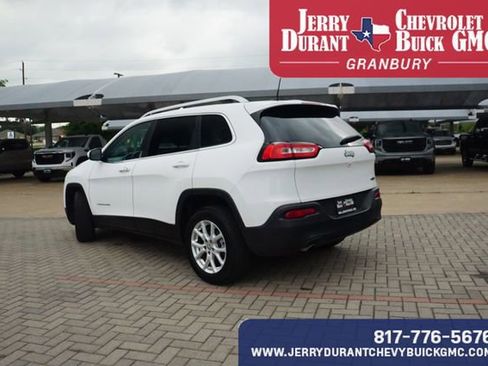 Used 2018 Jeep Cherokee Latitude Plus FWD image 5