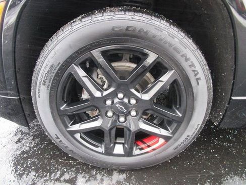 Certified 2023 Chevrolet Traverse Premier w/ Redline Edition image 2