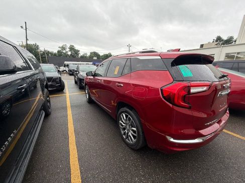 Used 2023 GMC Terrain Denali w/ Denali Premium Package AWD/4WD image 8