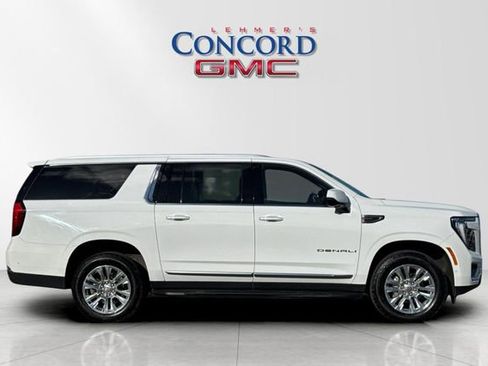 Used 2025 GMC Yukon XL Denali image 3