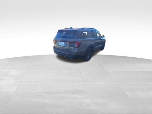 New 2026 Ford Explorer ST-Line w/ ST-Line Street Pack image 9