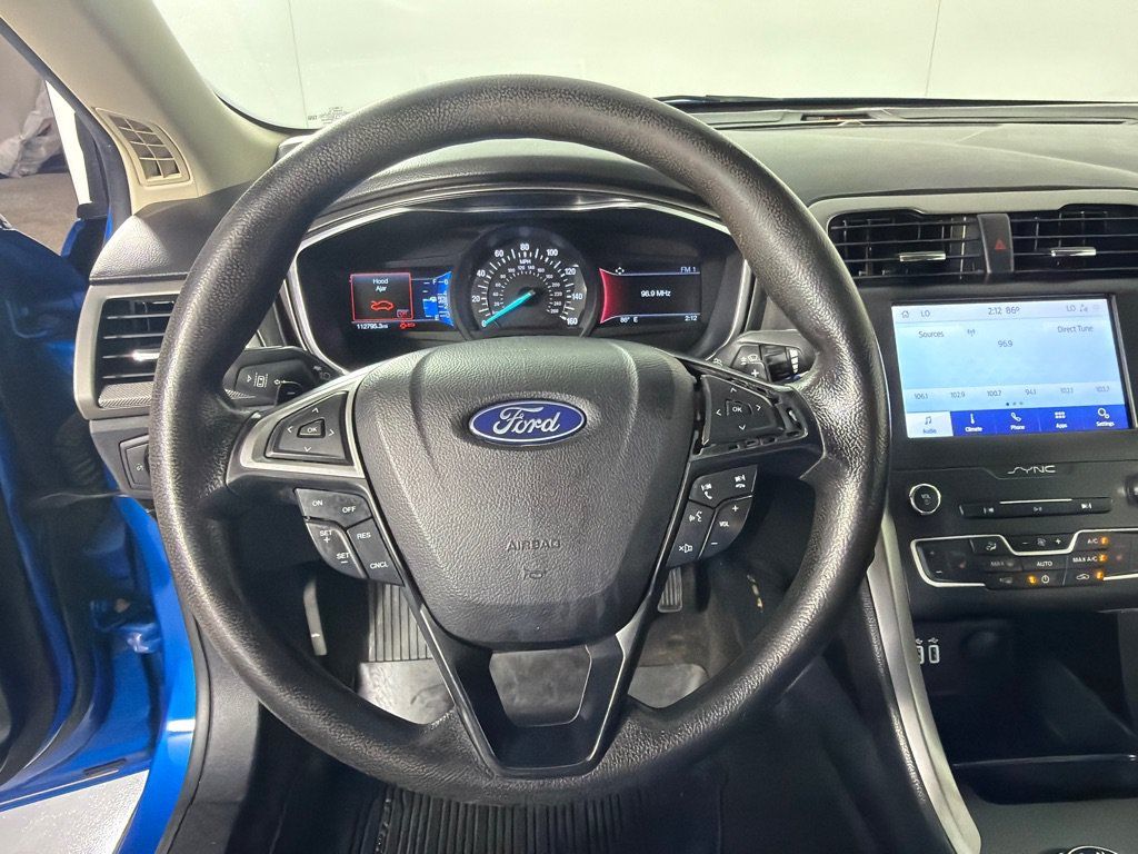 Used 2020 Ford Fusion SE AWD/4WD image 15
