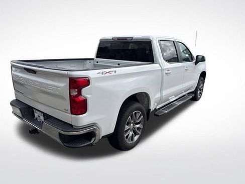 Used 2022 Chevrolet Silverado 1500 LT image 3