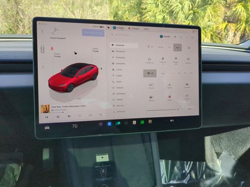 Used 2025 Tesla Model 3 Long Range image 22