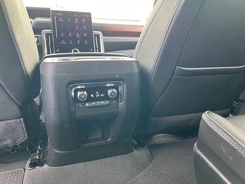 Certified 2025 GMC Yukon Denali image 17