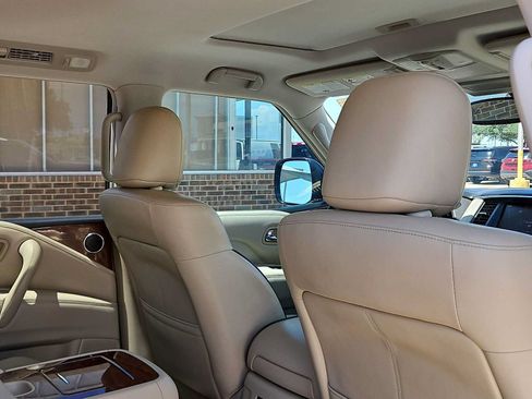 Used 2018 INFINITI QX80 2WD w/ Driver Assistance Package image 17