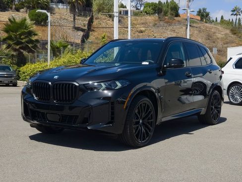 New 2026 BMW X5 xDrive40i w/ M Sport Package AWD/4WD image 2