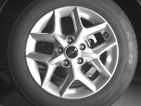 Used 2025 Kia Soul LX w/ LX Technology Package FWD image 14