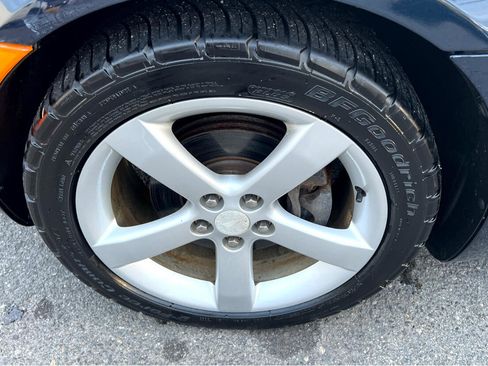 Used 2006 Pontiac Solstice Convertible w/ Power Package image 9