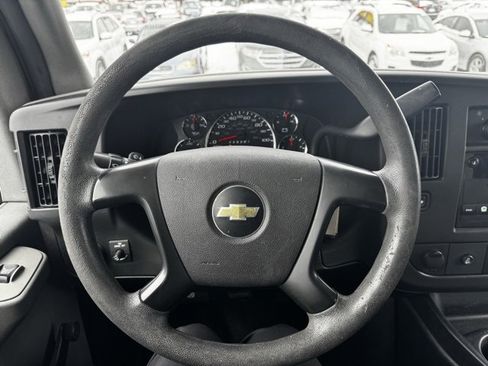 Used 2014 Chevrolet Express 2500 image 20