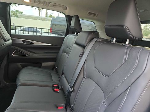 New 2026 INFINITI QX60 Luxe w/ Cargo Package image 16